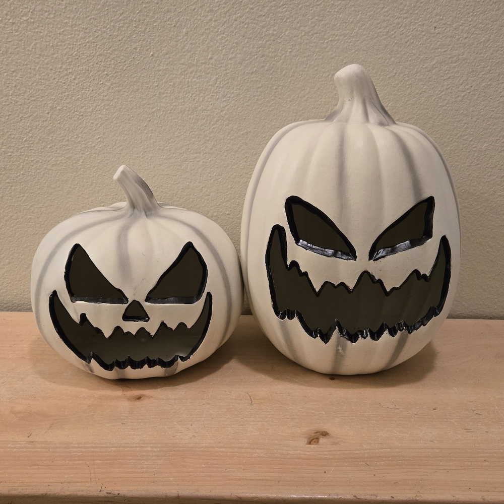 2 RARE Gemny White Pumpkin Jack O Lantern Blow Mold Lights